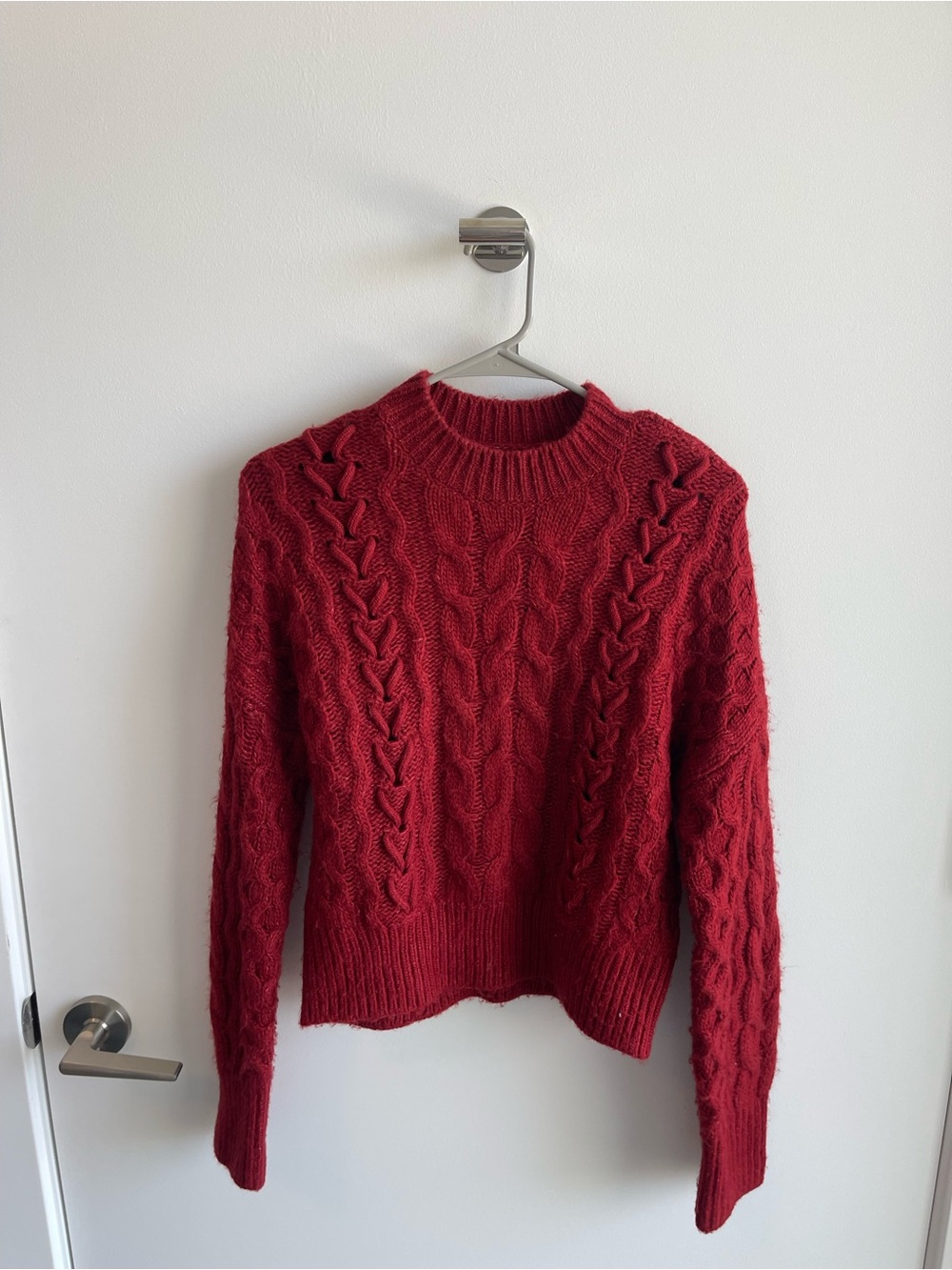 Abercombie Red Cable Knit Women's Sweater - Classic Crewneck